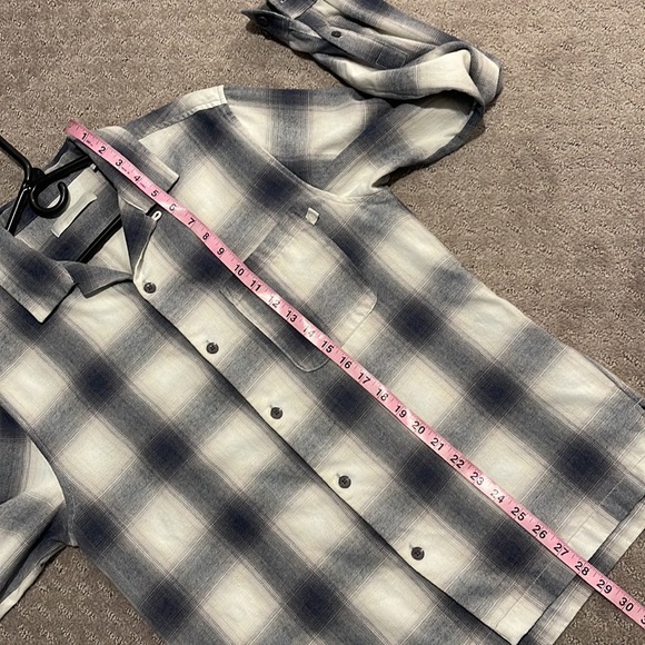 Camp Shirt • Standard/Cloth - Picture 7 of 9